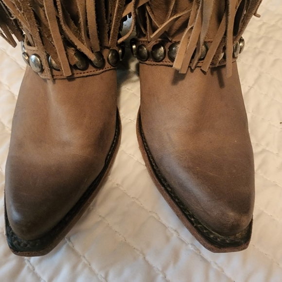 Leather fringe boots with tassels and fringe and conchos - Picture 6 of 7